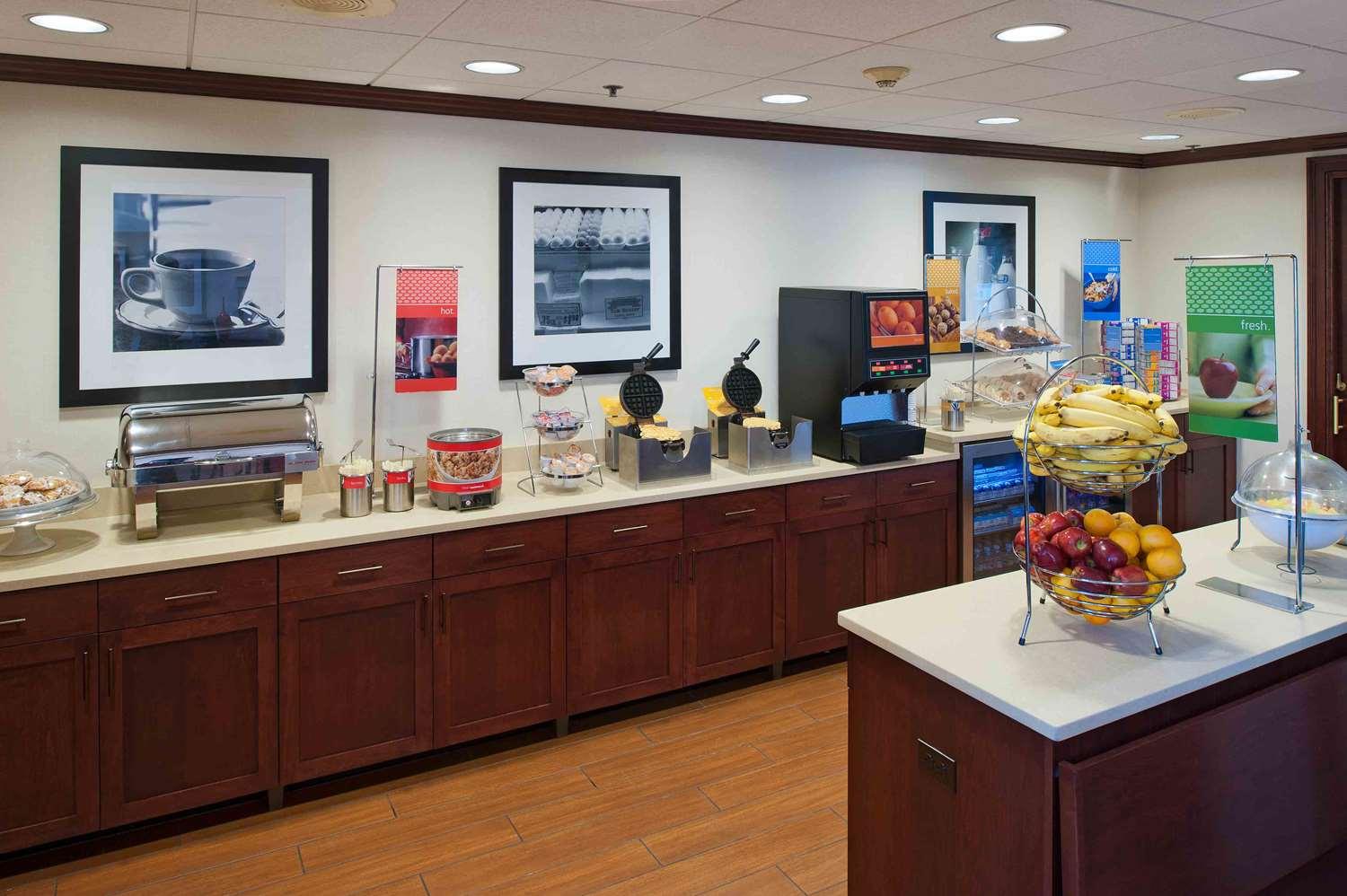 restaurant cafeteria