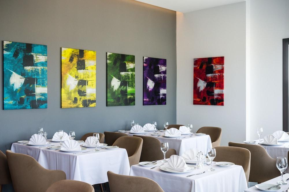 restaurant-cafeteria