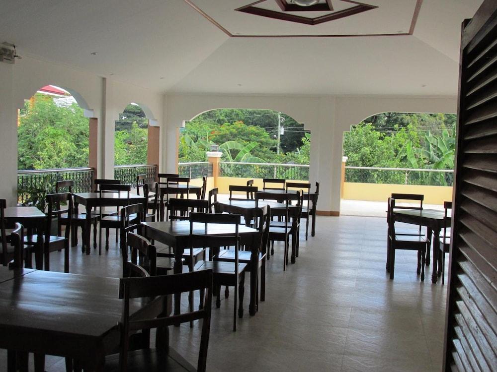 restaurant-cafeteria
