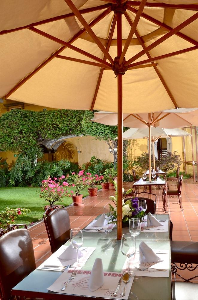 restaurant-cafeteria