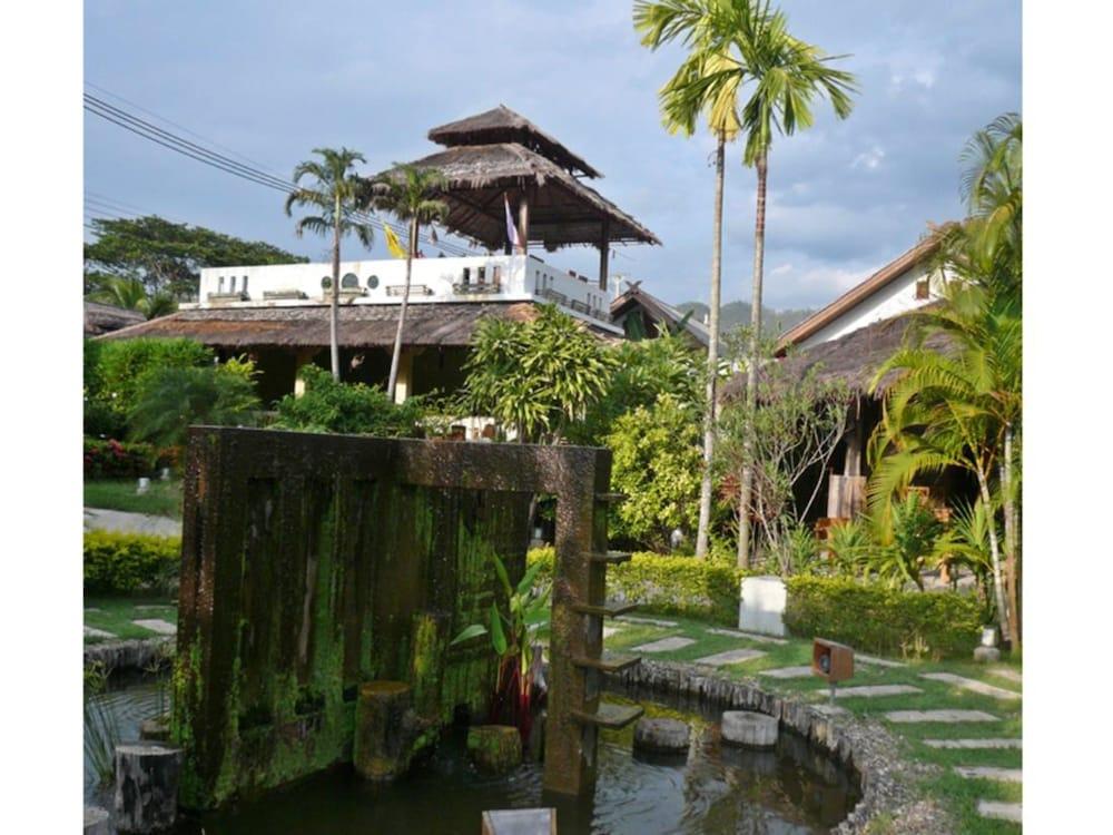 surroundings
