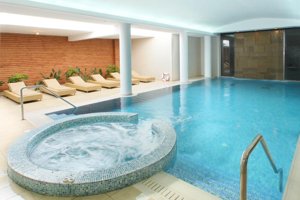 swimming pool spa