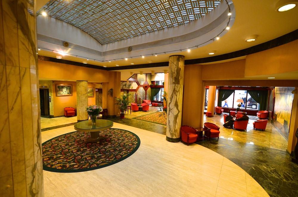 lobby