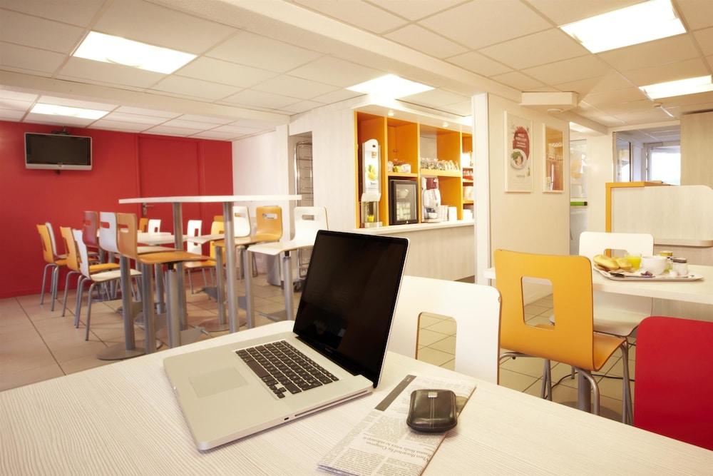 restaurant-cafeteria