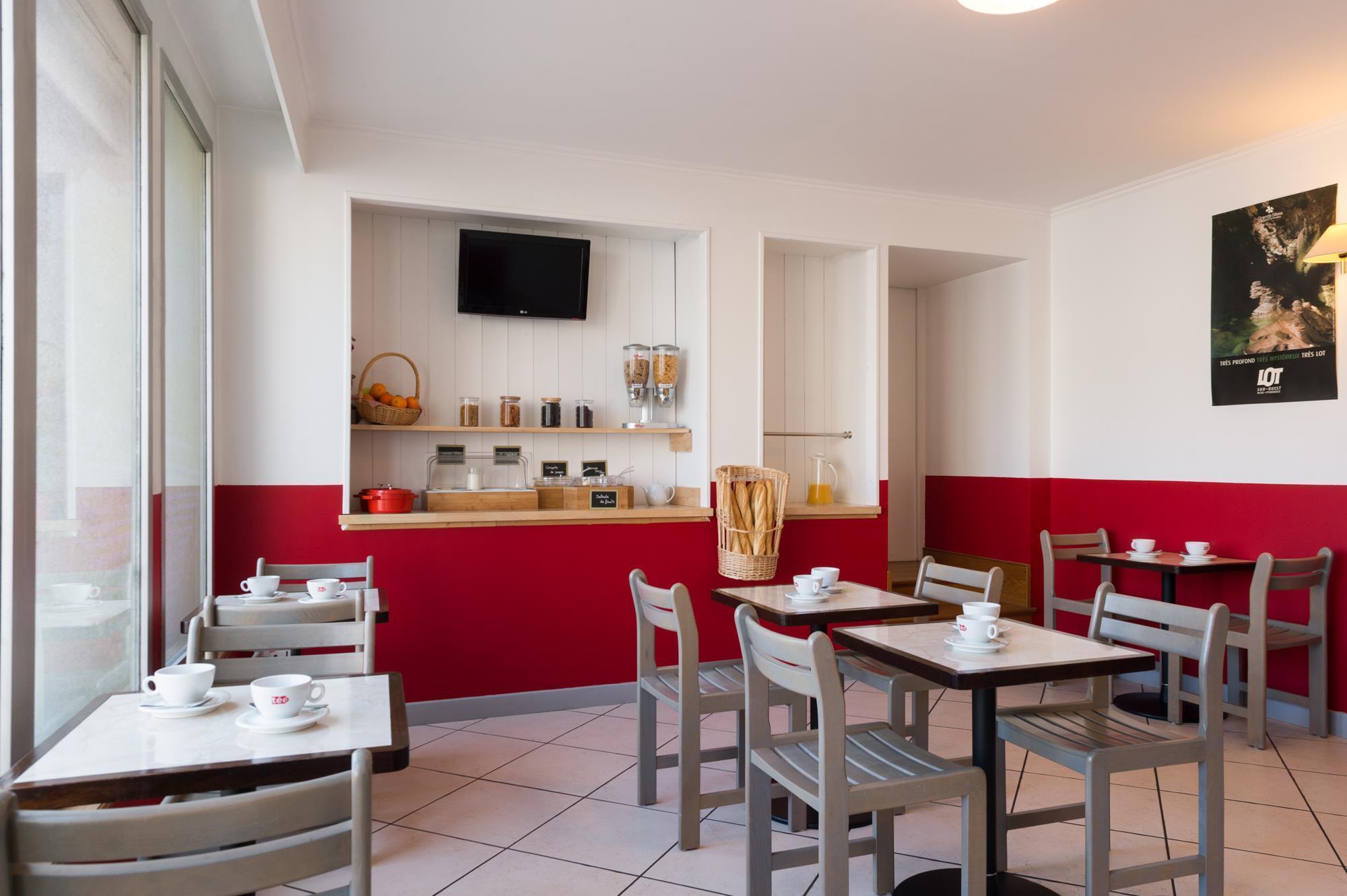 restaurant cafeteria