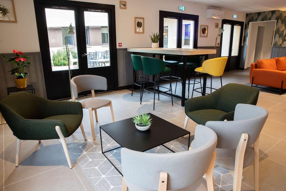 restaurant cafeteria