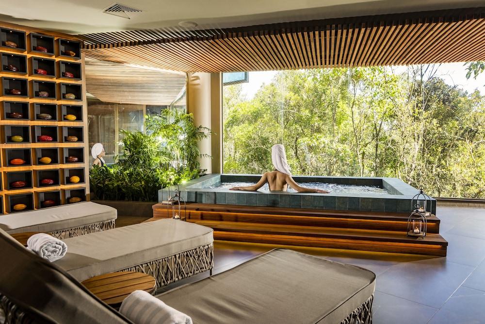 swimming pool spa