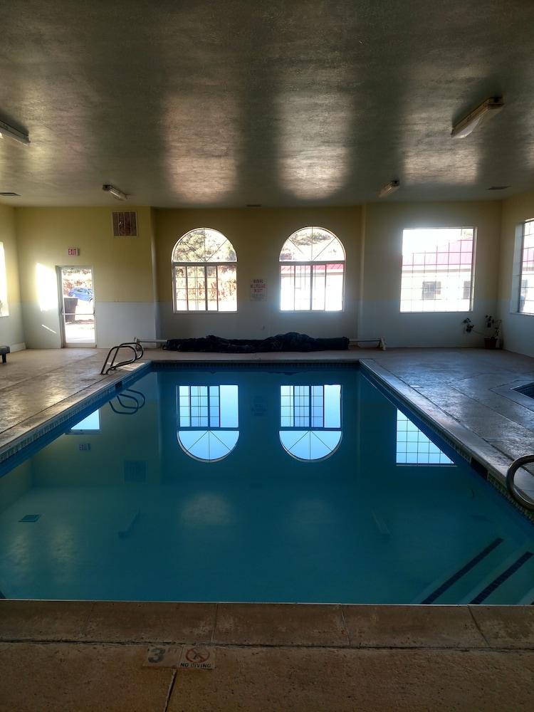 swimming pool spa