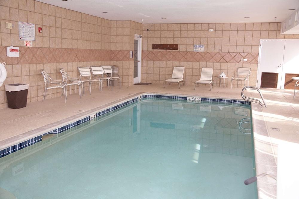 swimming pool spa