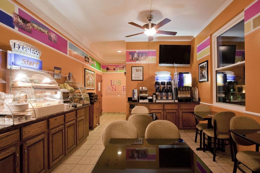restaurant-cafeteria