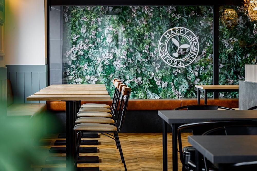 restaurant cafeteria