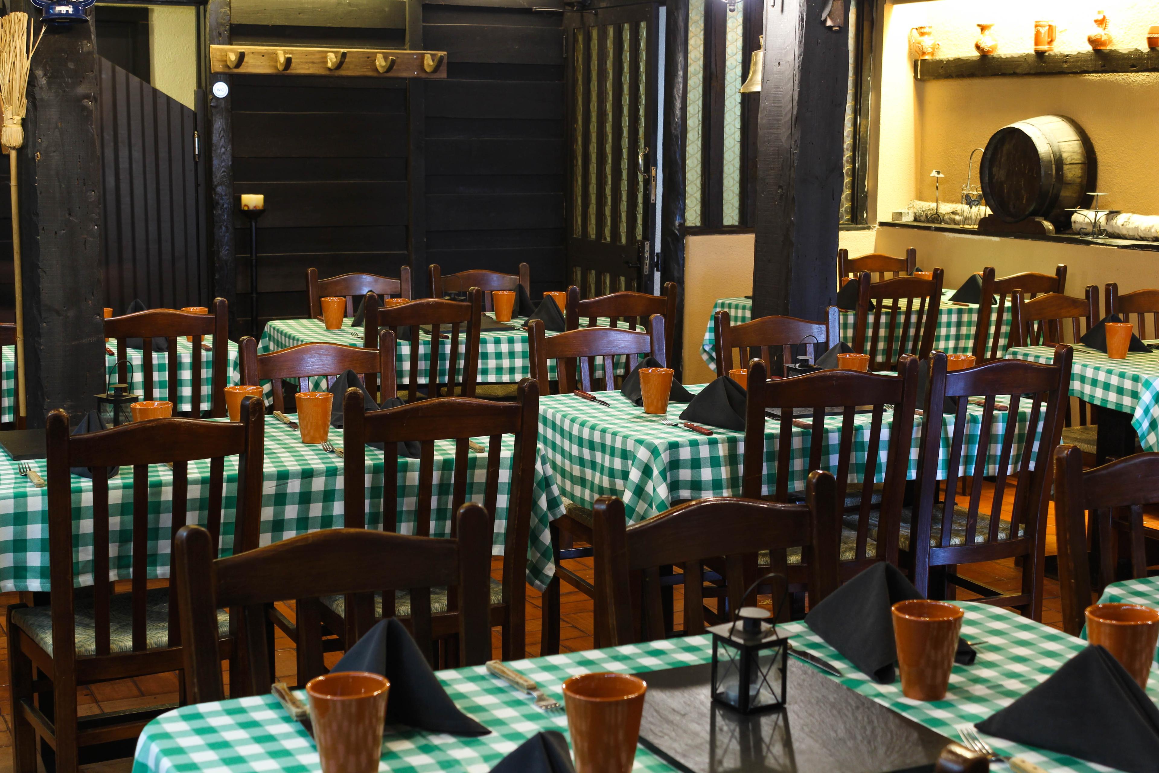 restaurant cafeteria