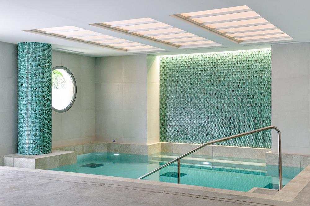 swimming pool spa