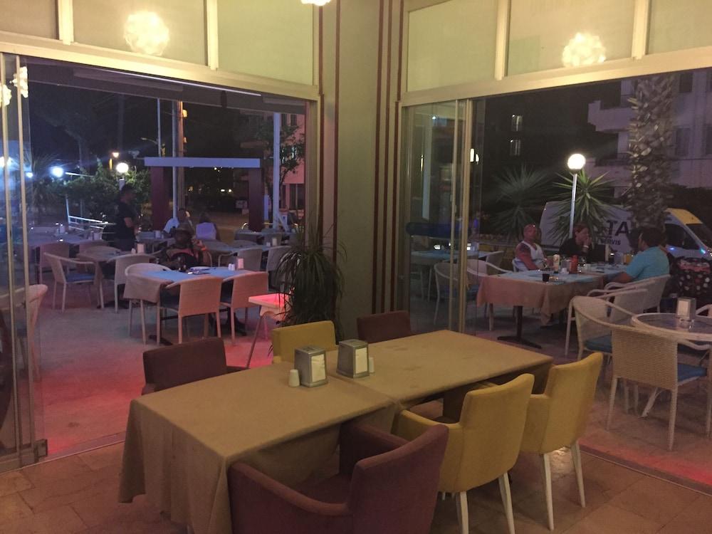 restaurant-cafeteria