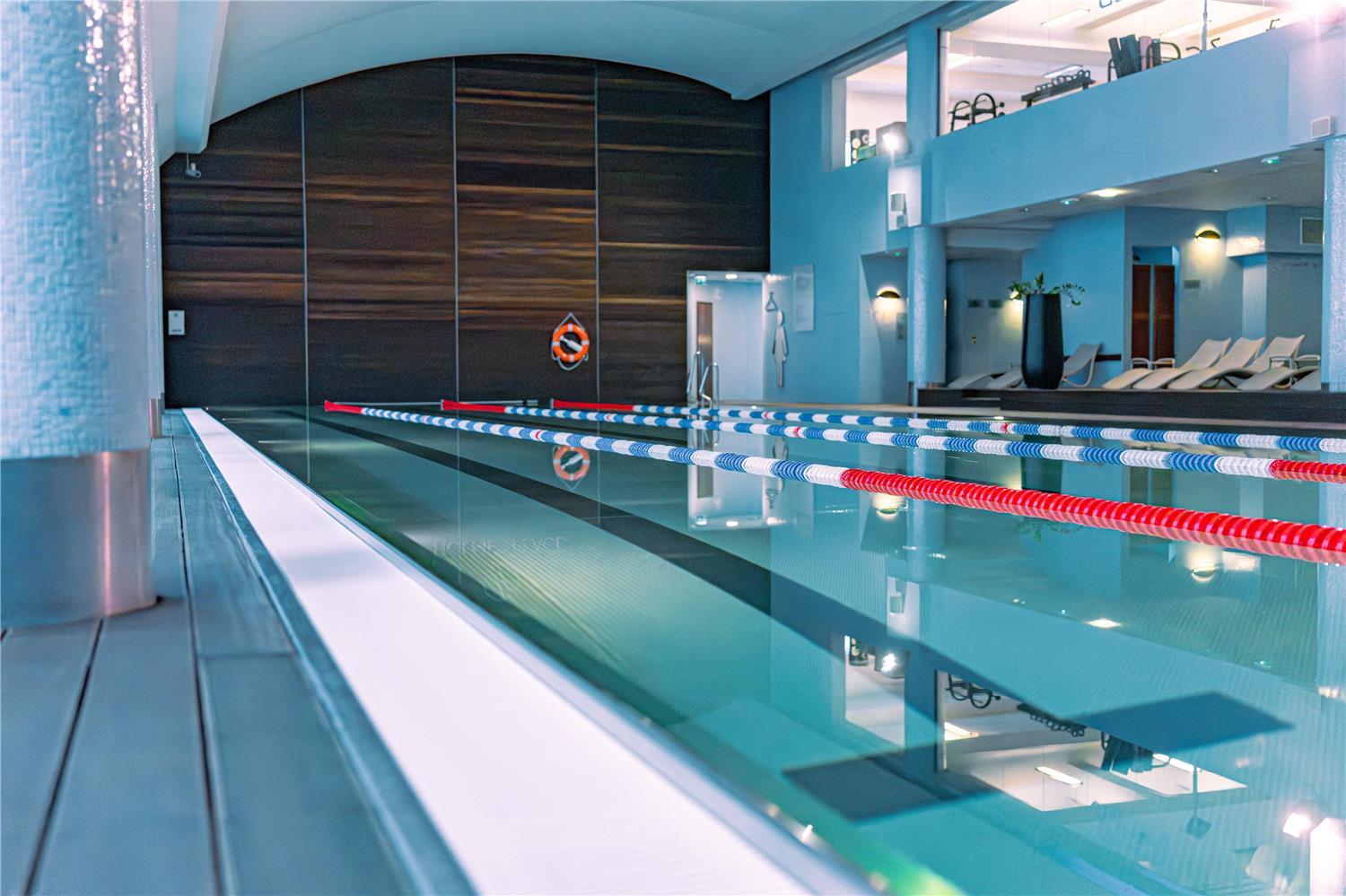 swimming pool spa