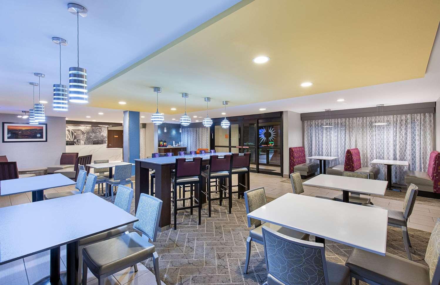 restaurant cafeteria