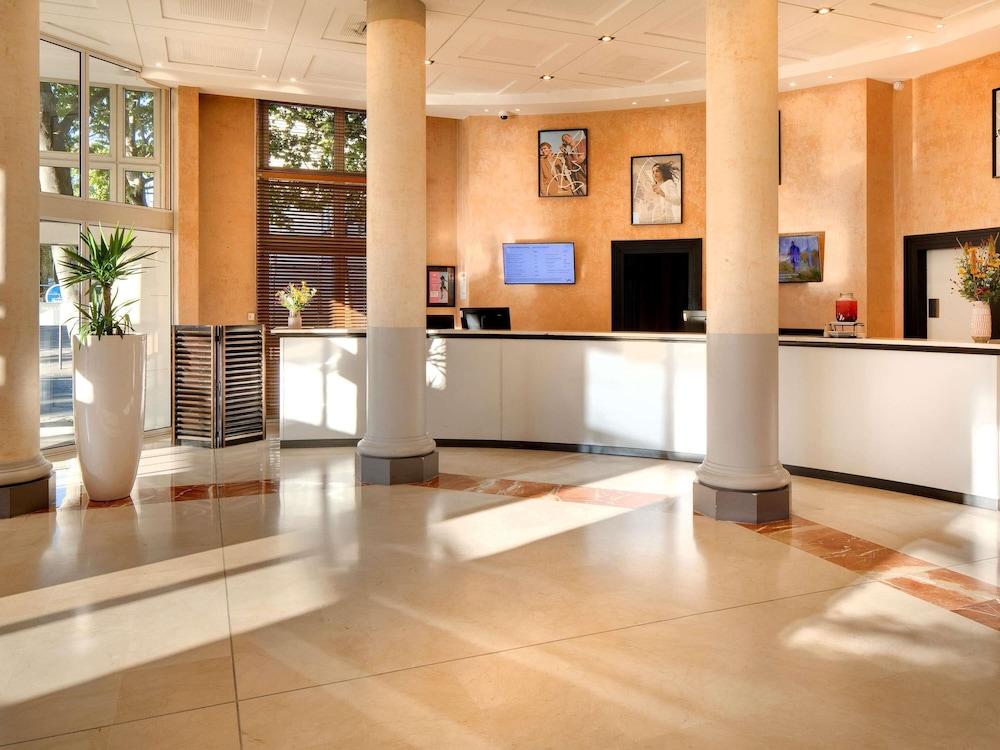 lobby