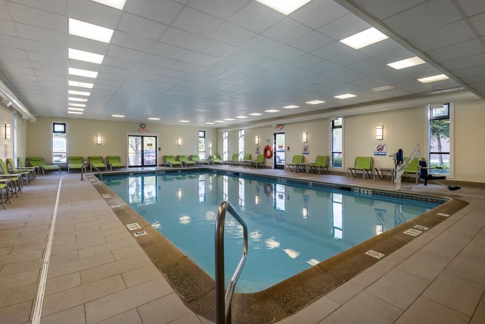 swimming pool spa