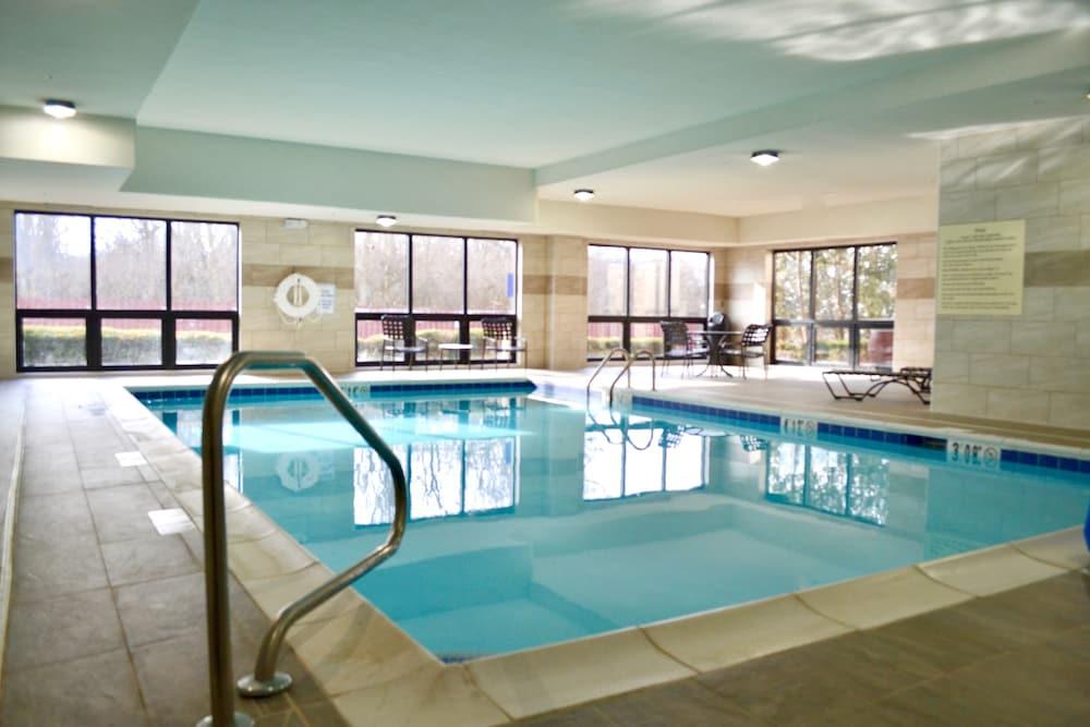 swimming pool spa