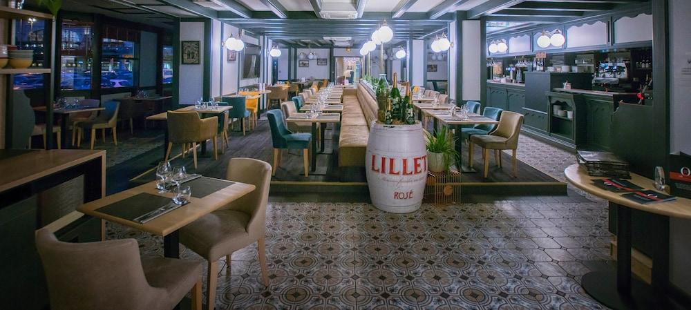 restaurant-cafeteria