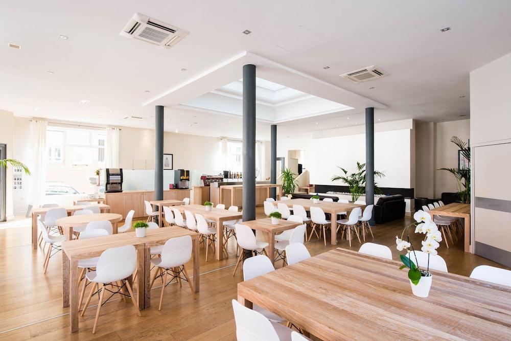 restaurant-cafeteria