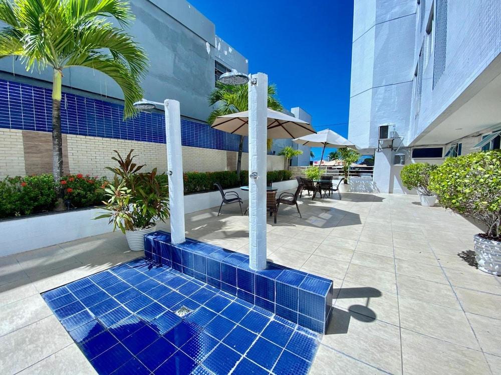 swimming pool spa