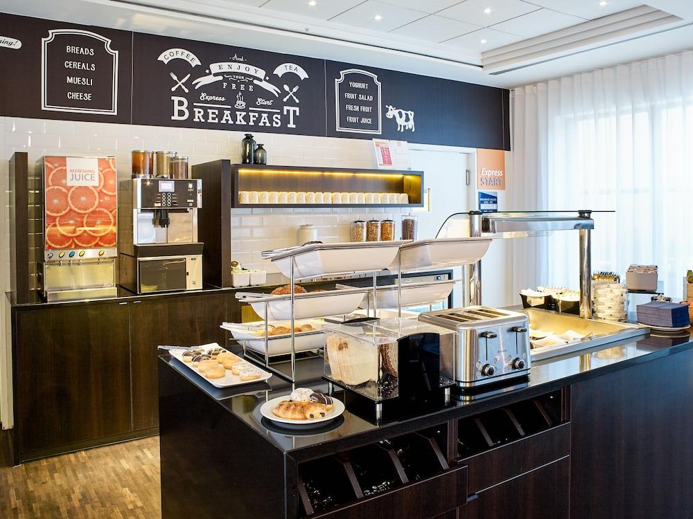 restaurant-cafeteria