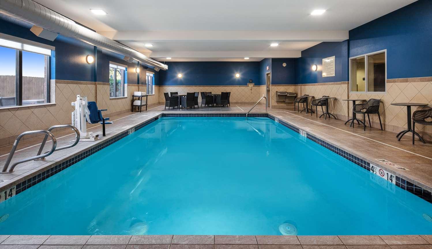 swimming pool spa