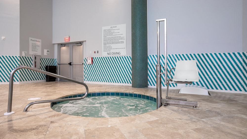 swimming pool spa