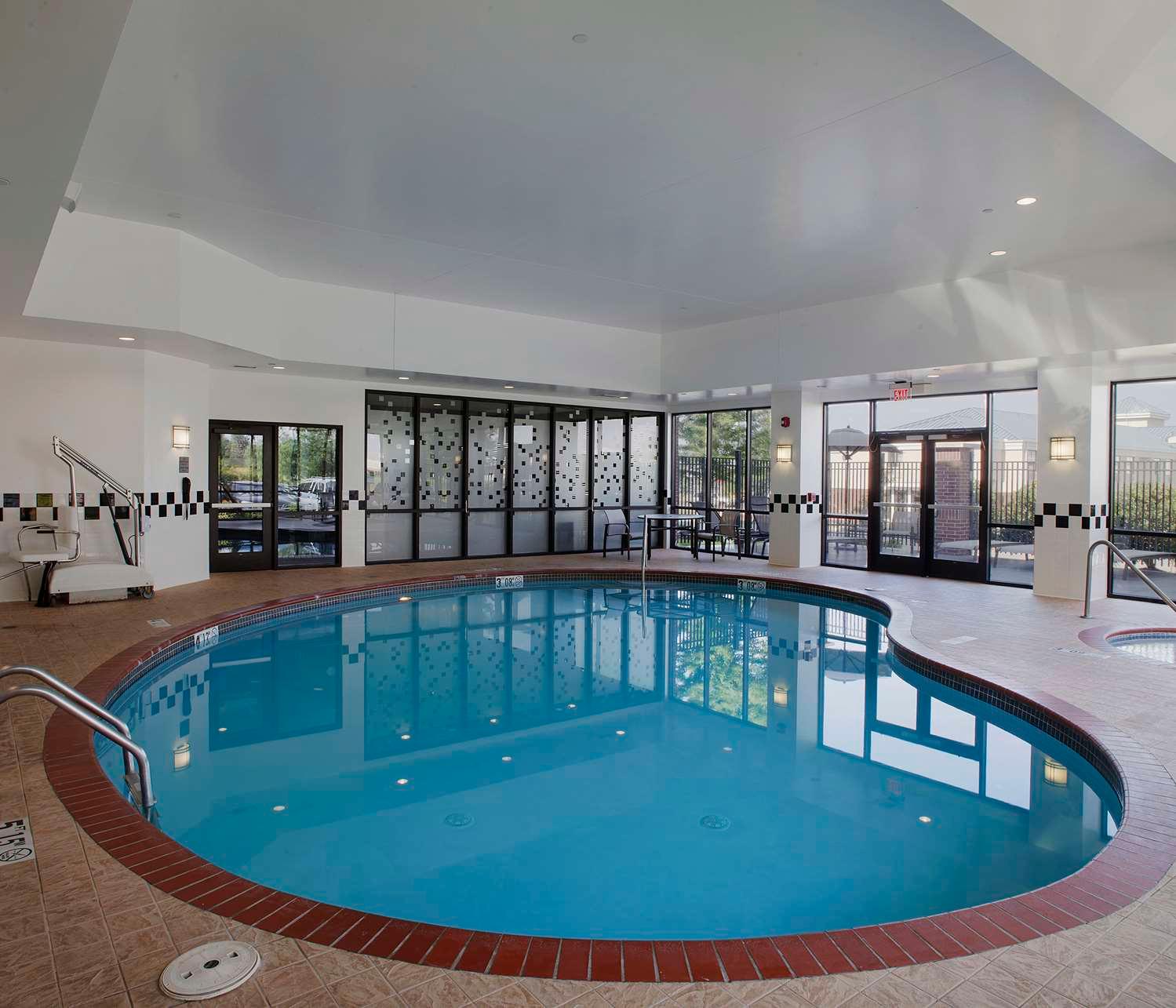 swimming pool spa