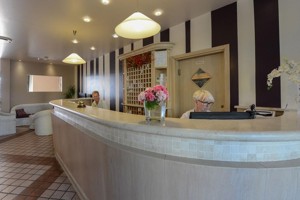 lobby