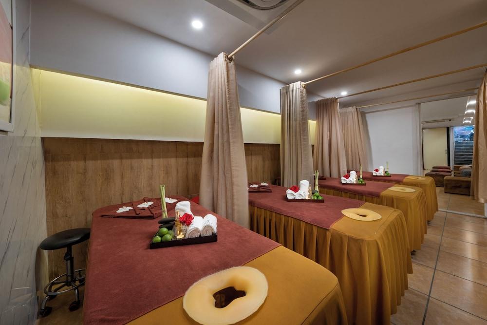 restaurant cafeteria