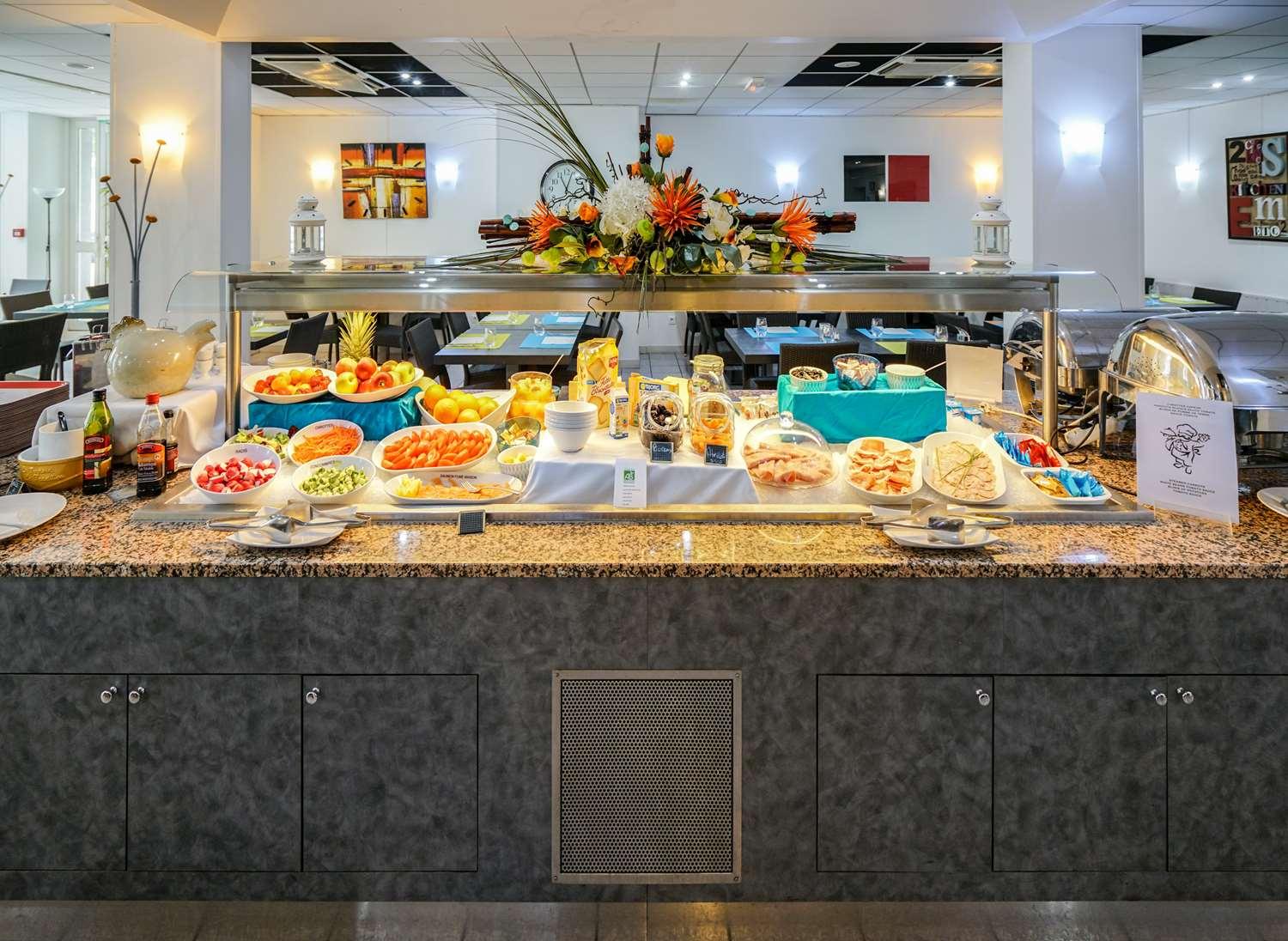 restaurant cafeteria