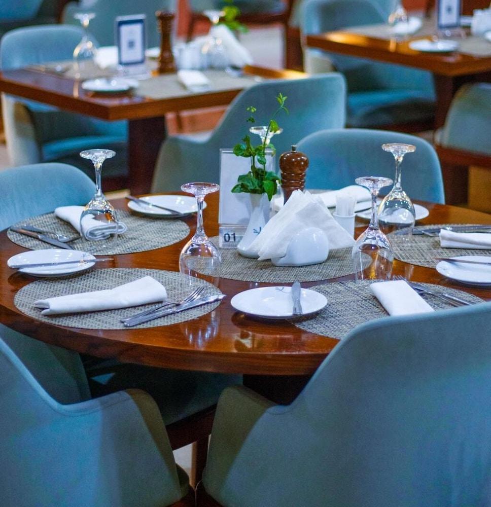 restaurant cafeteria