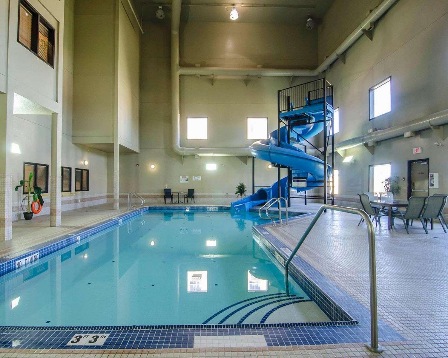 swimming pool spa