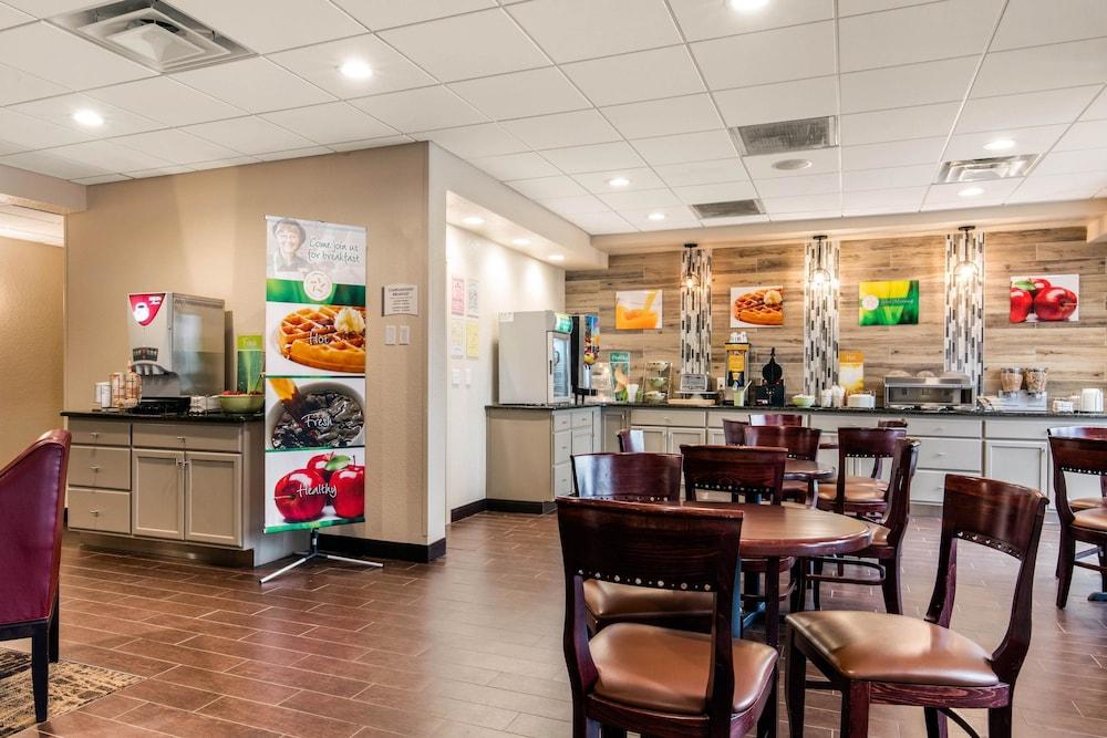 restaurant-cafeteria