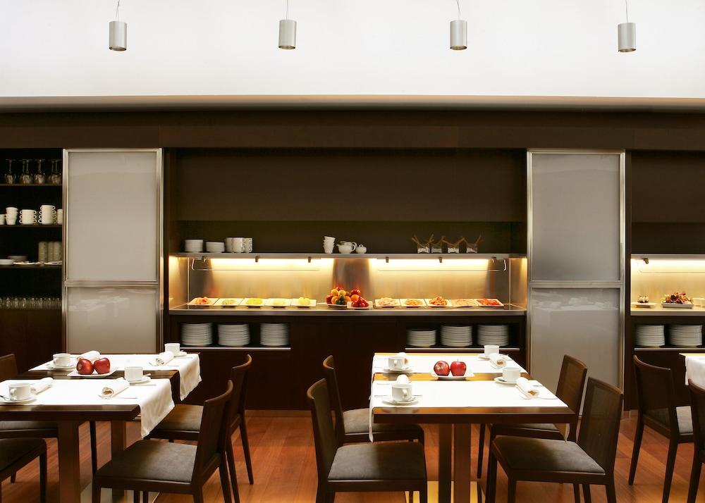restaurant-cafeteria