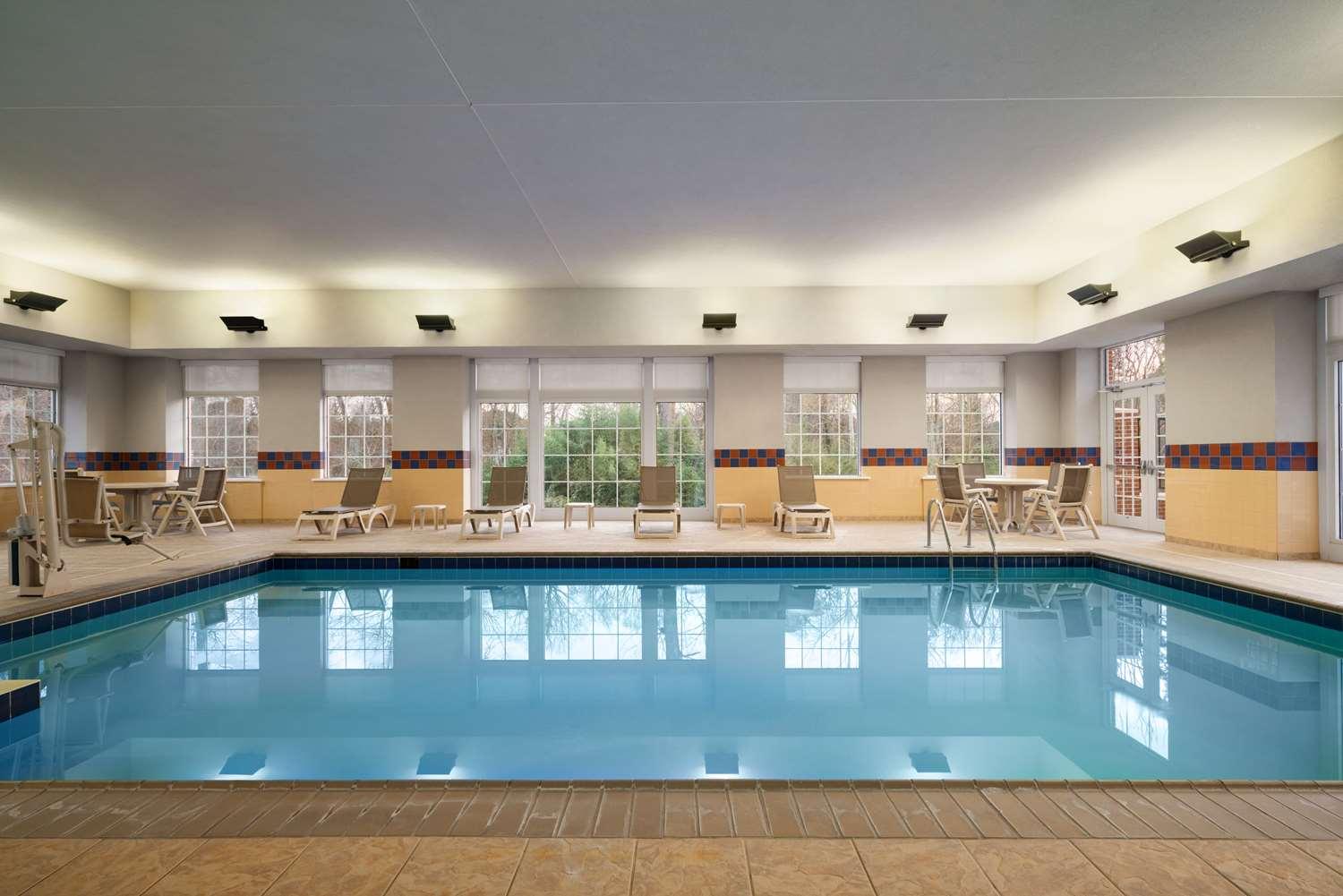 swimming pool spa