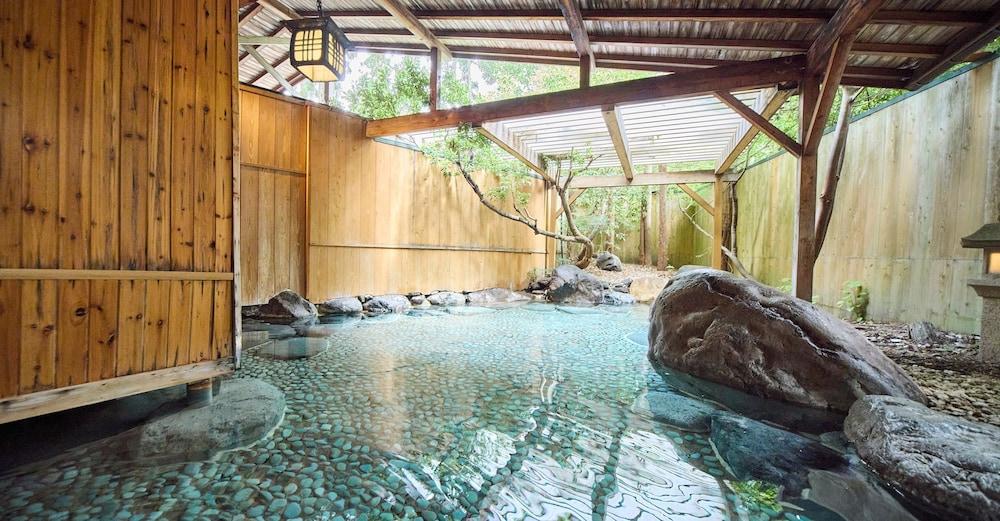 swimming pool spa