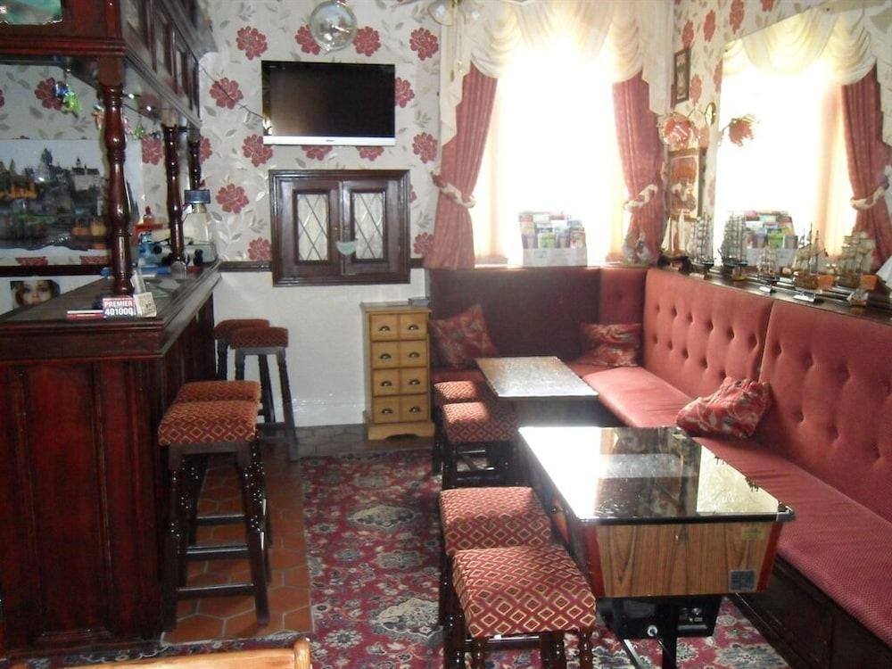 restaurant-cafeteria