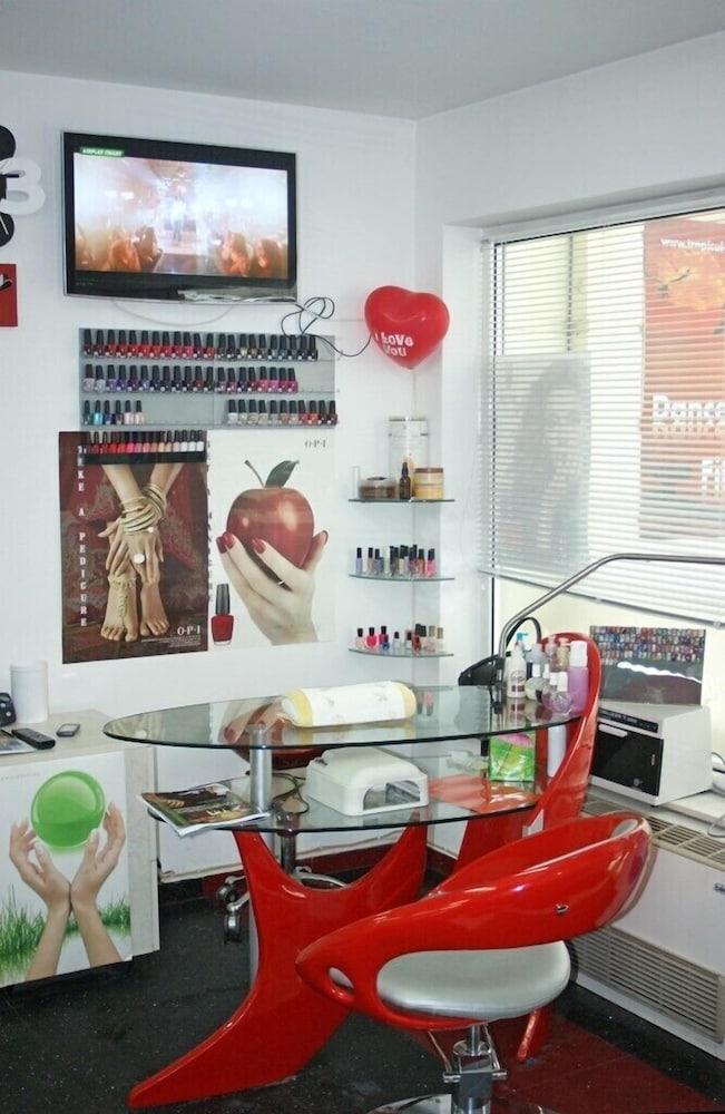 lounge