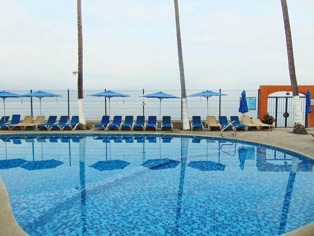 swimming pool spa