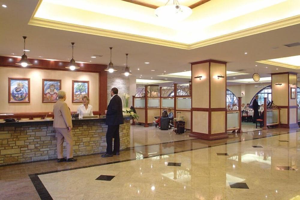 lobby