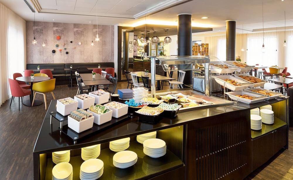 restaurant-cafeteria