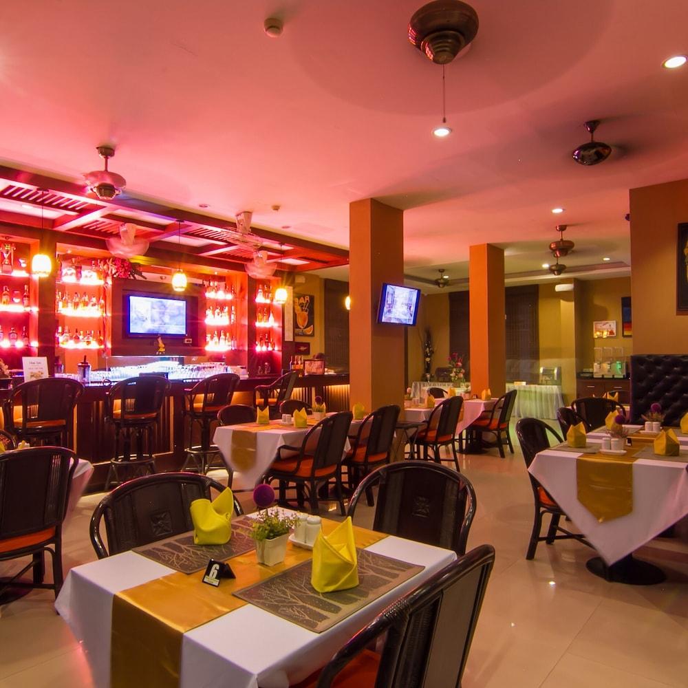 restaurant cafeteria