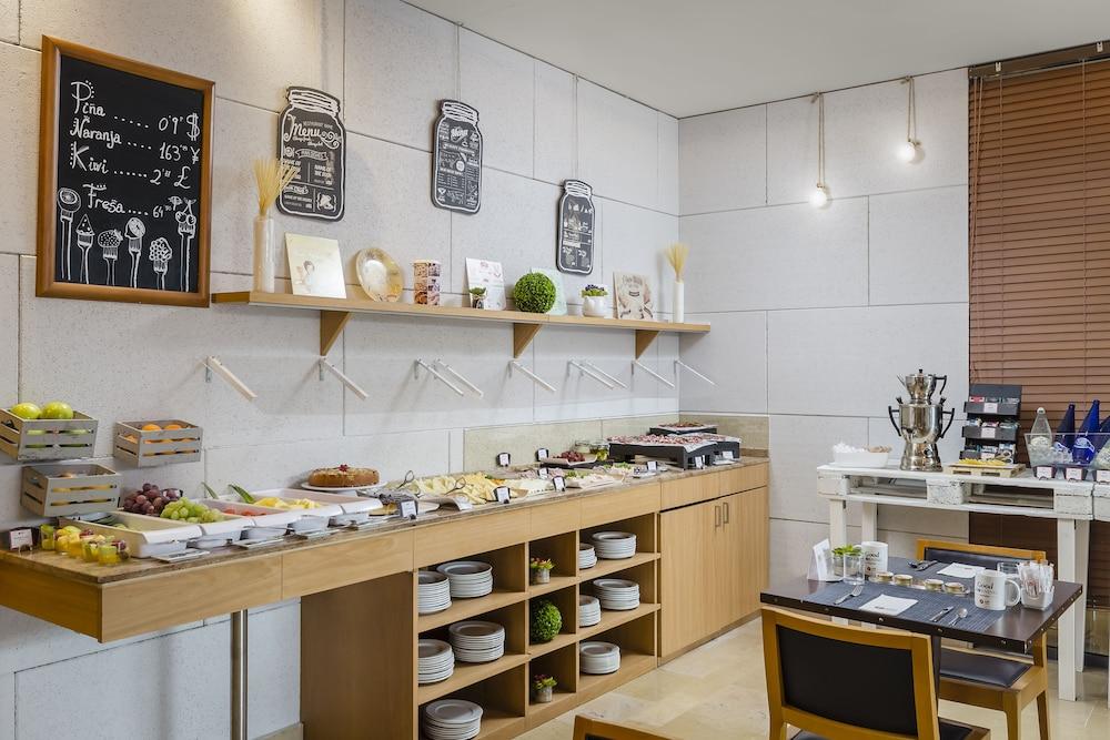 restaurant-cafeteria