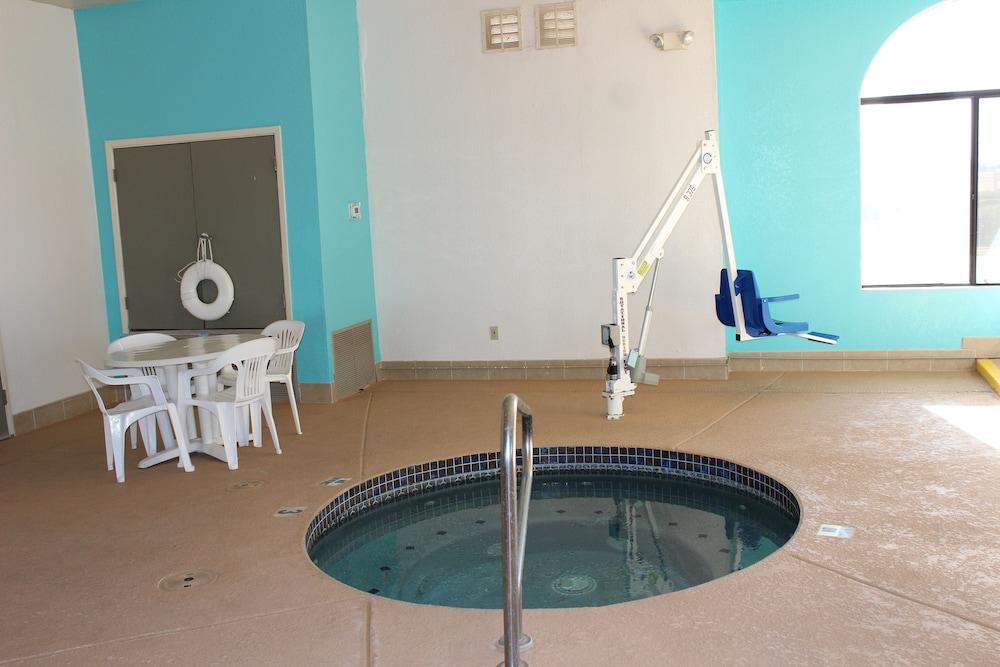 swimming pool spa