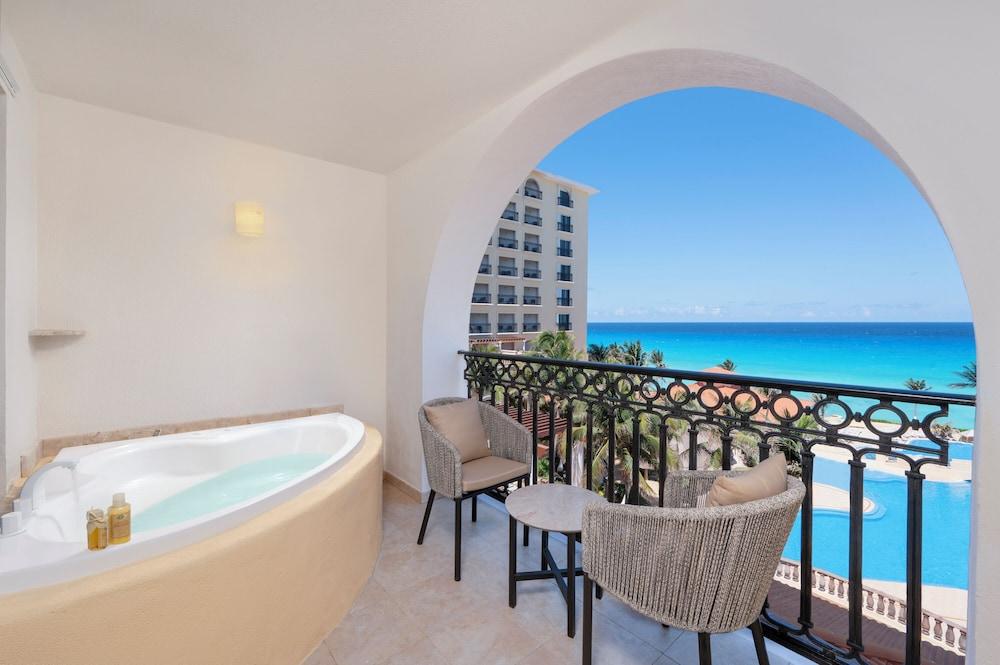 swimming pool spa