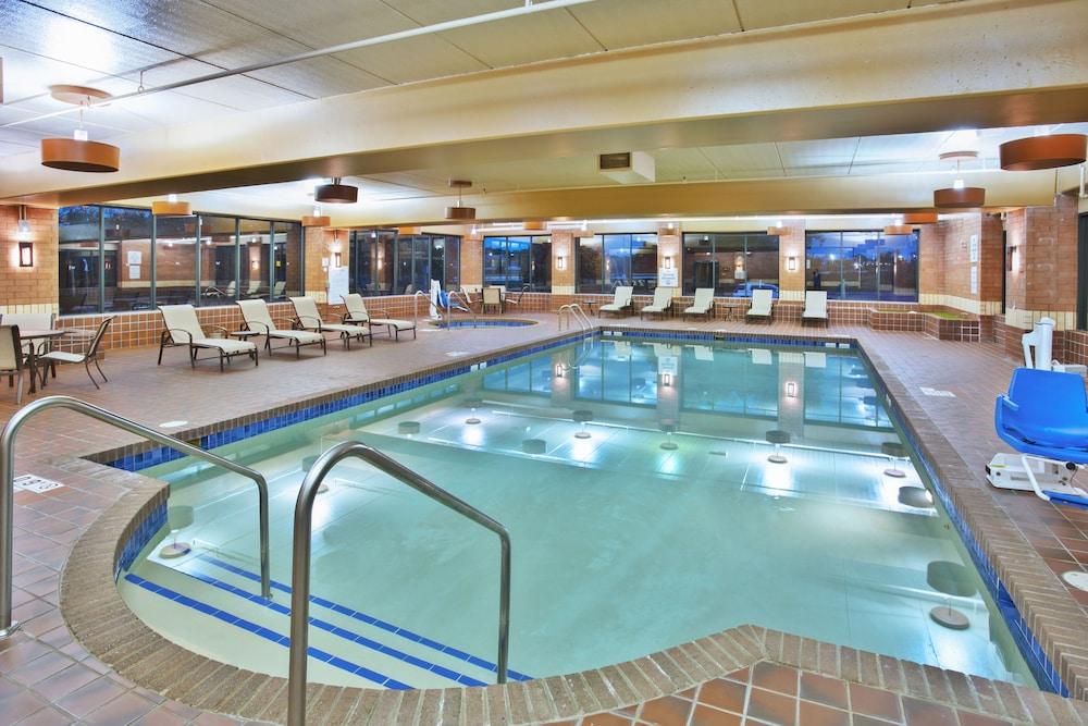 swimming pool spa