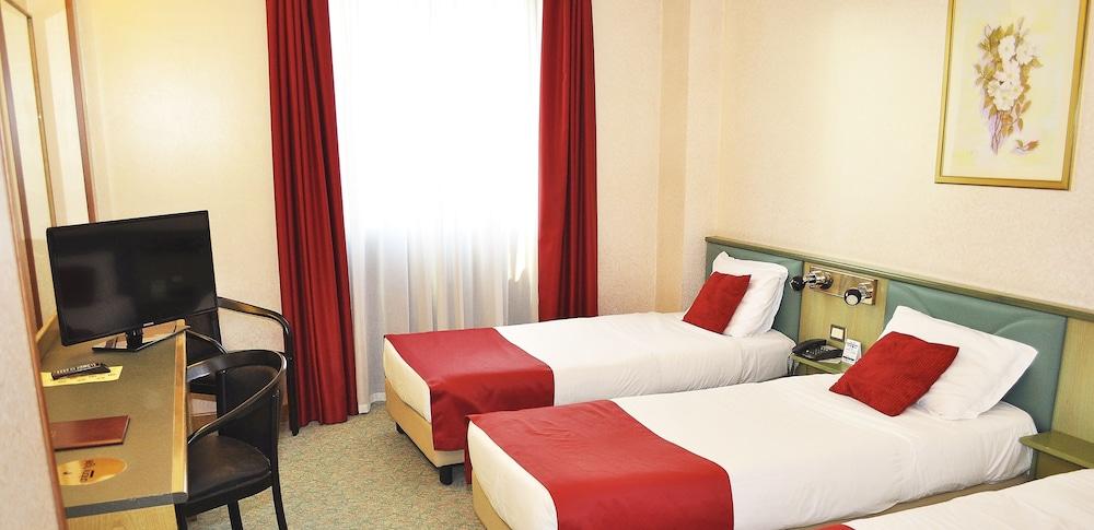 rooms